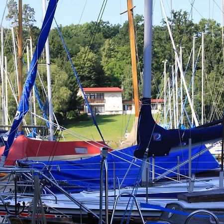 Yacht Club Barrandov Hotel Kožlí u Orlíka Eksteriør billede